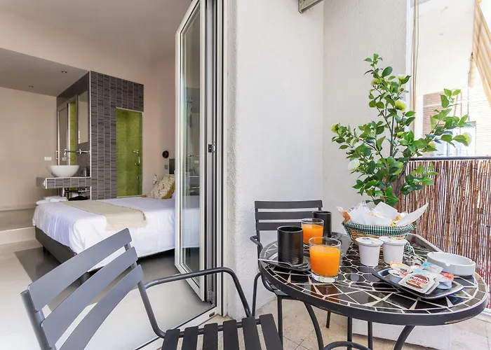 Bed & Breakfast Moai Rome
