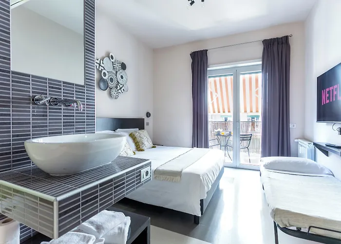 Moai Bed & Breakfast Rome
